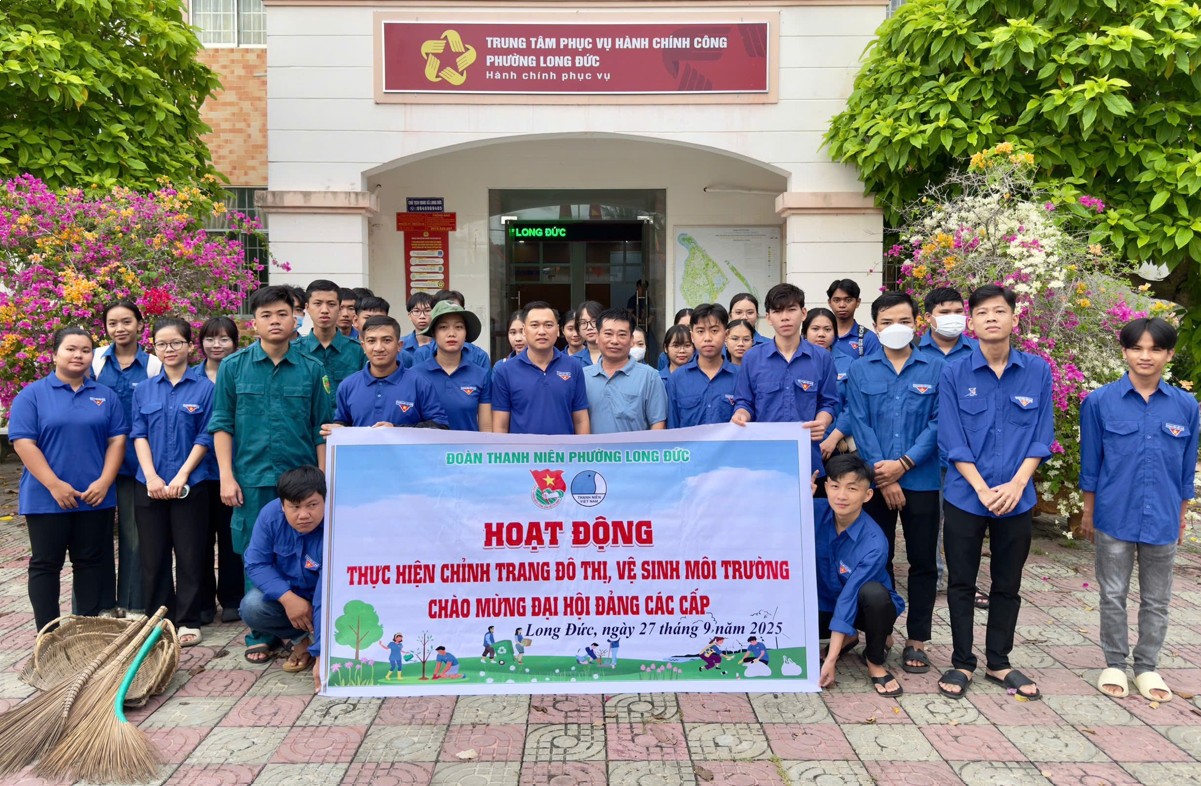 UBND phường Long Đức thực hiện chỉnh trang đô thị, vệ sinh môi trường chào mừng Đại hội đại biểu Đảng bộ tỉnh Vĩnh Long lần thứ I, nhiệm kỳ 2025-2030