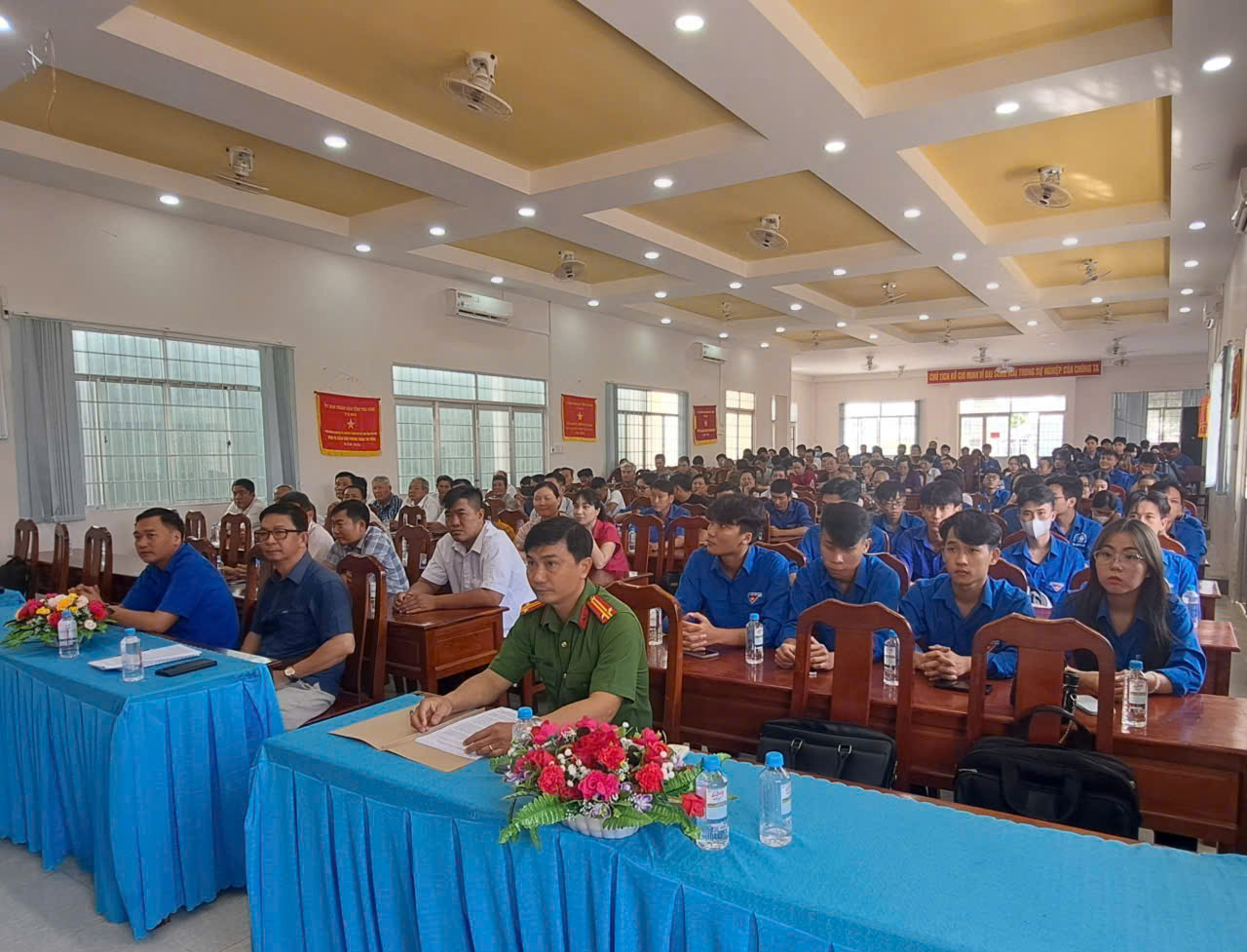 Phường Long Đức tổ chức họp mặt kỷ niệm Ngày truyền thống lực lượng Cảnh sát PCCC và Ngày toàn dân phòng cháy, chữa cháy năm 2025