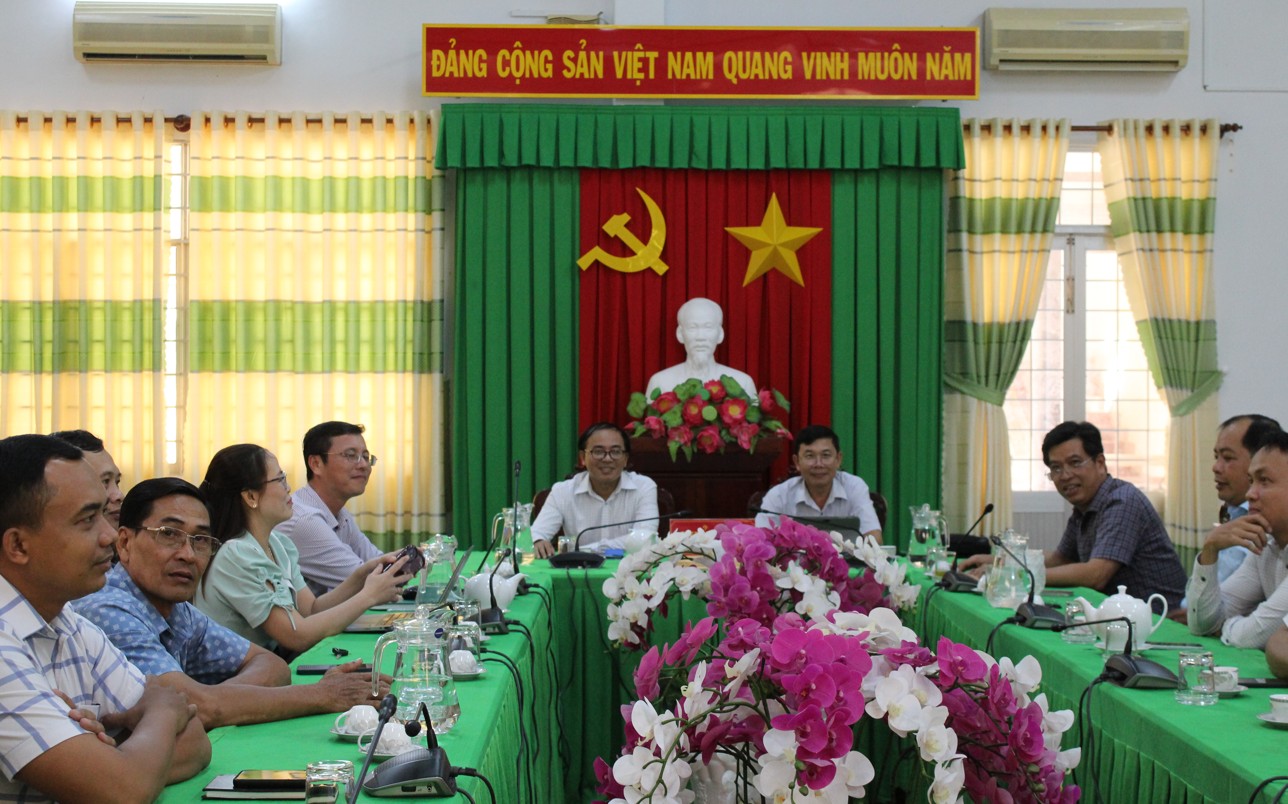 Ban chấp hành Đảng bộ phường Long Đức tham dự Hội nghị Ban Chấp hành Đảng bộ tỉnh lần thứ I (mở rộng) sơ kết Nghị quyết Tỉnh ủy 9 tháng